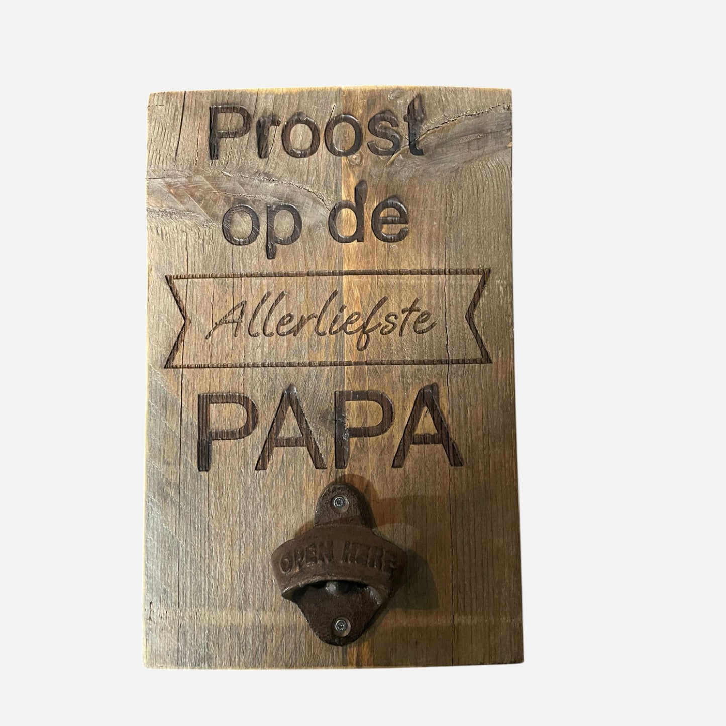 Steigerhouten bordje met bieropener proost op de allerliefste papa