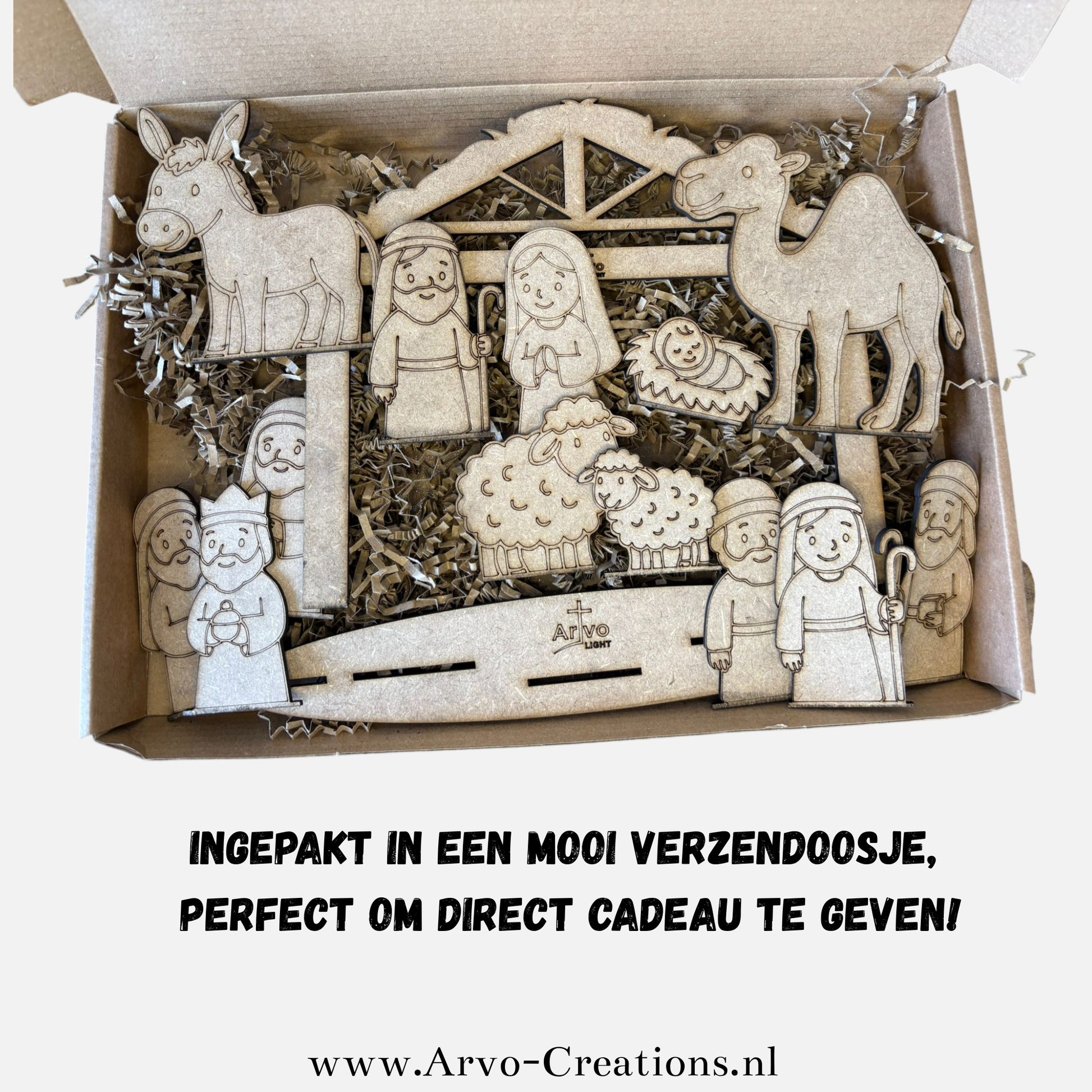 De kerststal is mooi ingepakt in een verzenddosje